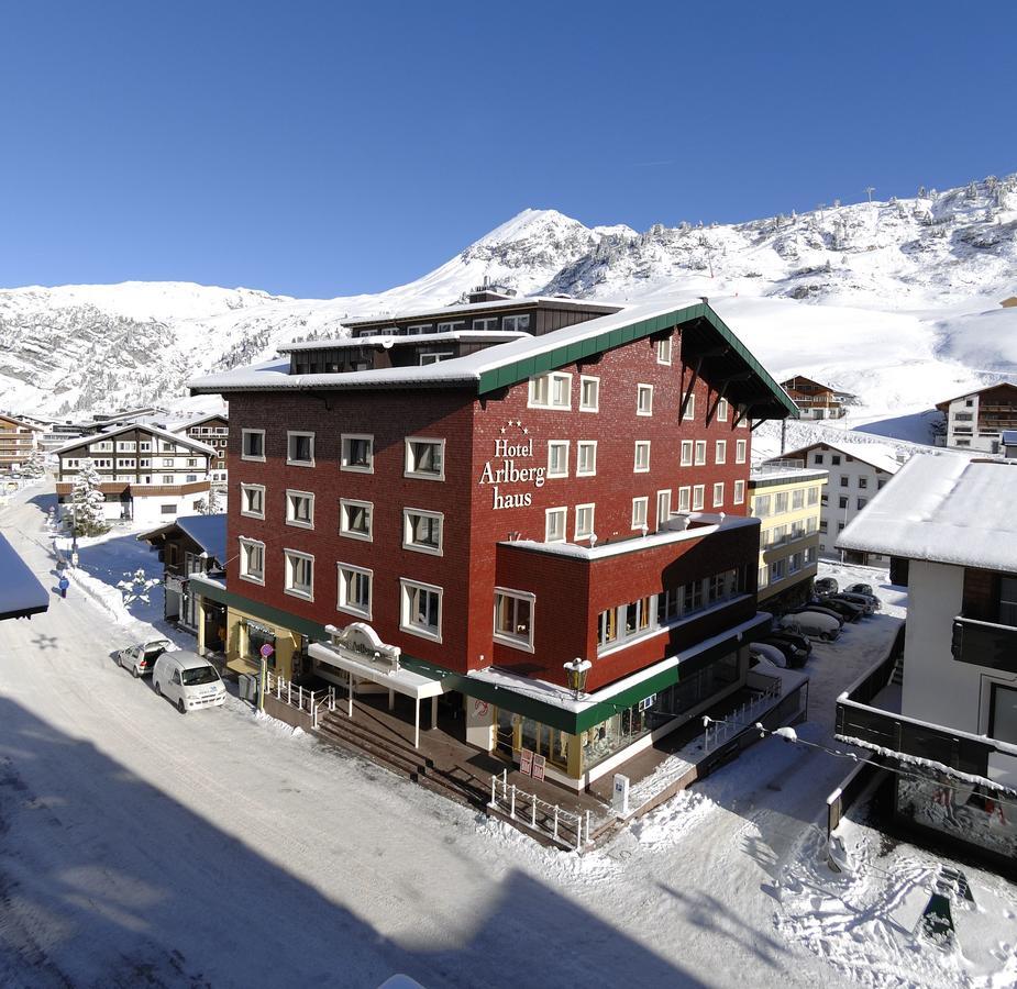 Arlberghaus Hotel Zürs Exterior foto